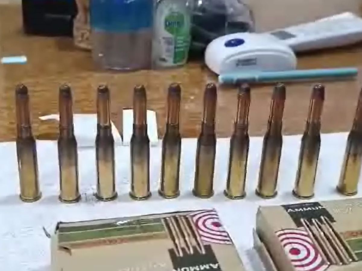 Puri News: ପୁରୁଷୋତ୍ତମ ଏକ୍ସପ୍ରେସ୍ରୁ ୧୫୦ ଗୁଳି ଜବତ, ଛାନଭିନ୍ ଜାରି Puri News: ପୁରୁଷୋତ୍ତମ ଏକ୍ସପ୍ରେସ୍ରୁ ୧୫୦ ଗୁଳି ଜବତ, ଛାନଭିନ୍ ଜାରି