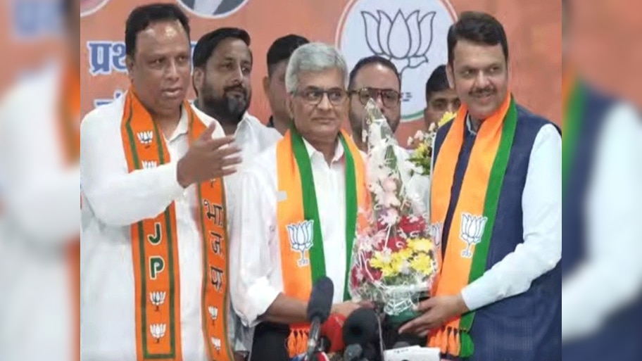 मुंबई चुनाव: कांग्रेस को बड़ा झटका, रवि राजा ने 44 साल बाद पार्टी से तोड़ा नाता; BJP हुए में शामिल