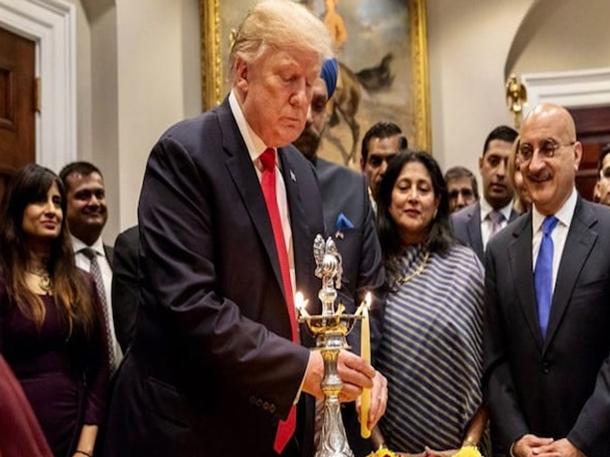Diwali के मौके पर बांग्लादेशी हिंदुओं के लिए क्या बोले ट्रंप? कमला पर लगाया बड़ा इल्जाम Diwali के मौके पर बांग्लादेशी हिंदुओं के लिए क्या बोले ट्रंप? कमला पर लगाया बड़ा इल्जाम