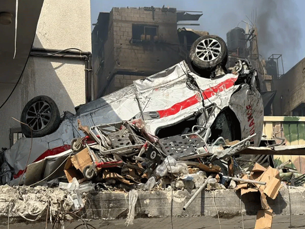 Lebanon War: इसराइल ने लेबनान में की बमों की बारिश, 24 की मौत, 19 घायल Lebanon War: इसराइल ने लेबनान में की बमों की बारिश, 24 की मौत, 19 घायल