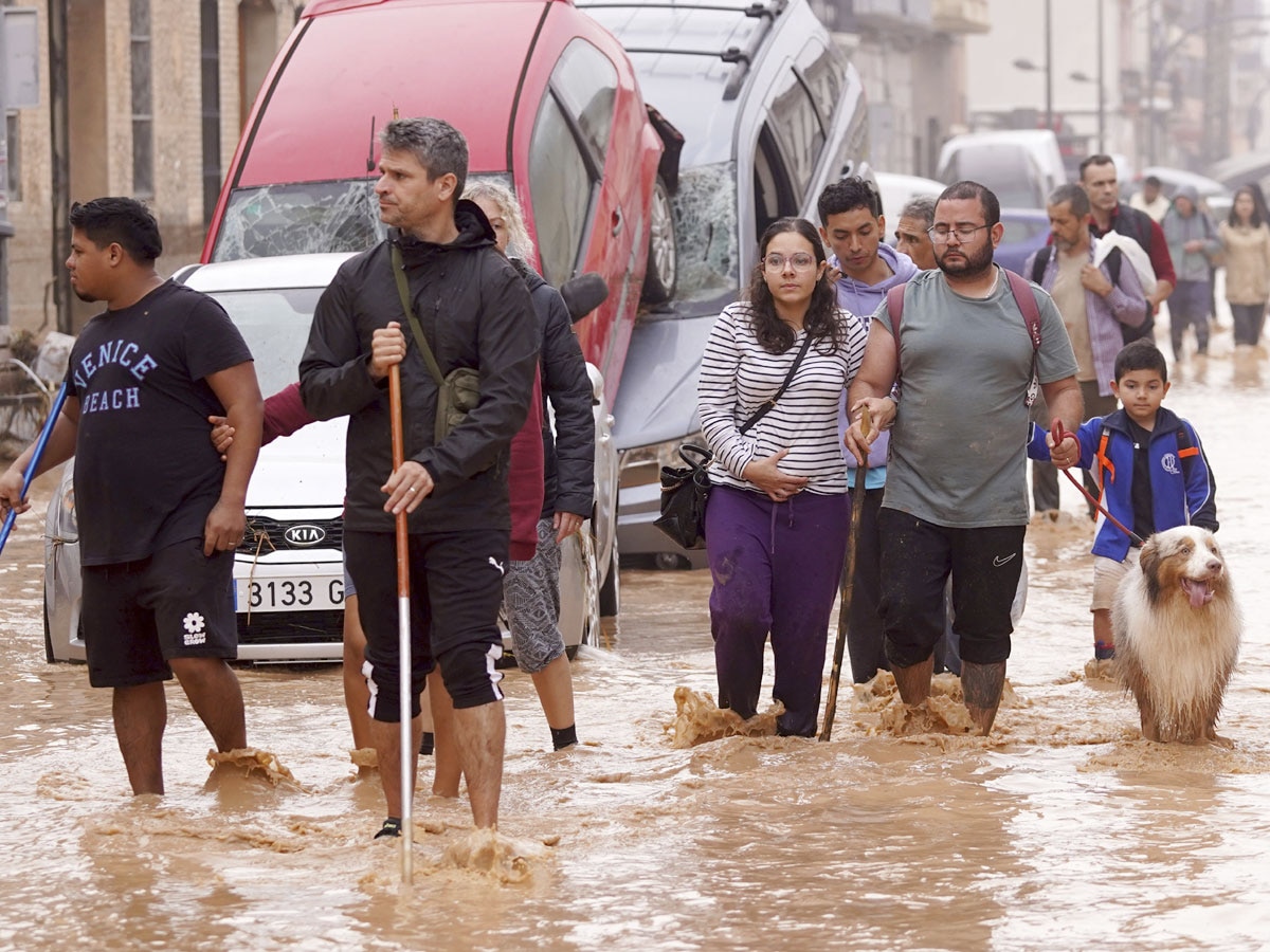 Spain Floods: स्पेन में भीषण बाढ़ का कहर जारी, 205 लोगों की मौत