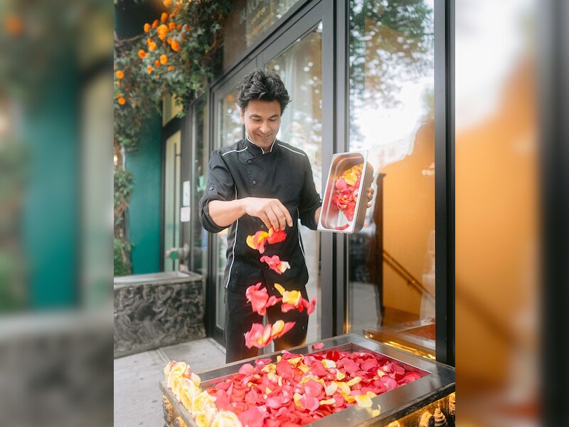 बचपन में पहनते थे लकड़ी के जूते