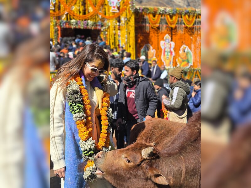 भक्ति में लीन