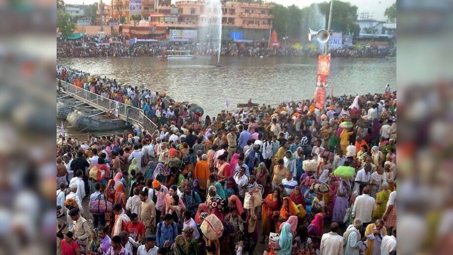 UP News: महाकुंभ में मुसलमानों के दुकान लगाने पर रोक; "समाज को बांटने वाला है फैसला"
