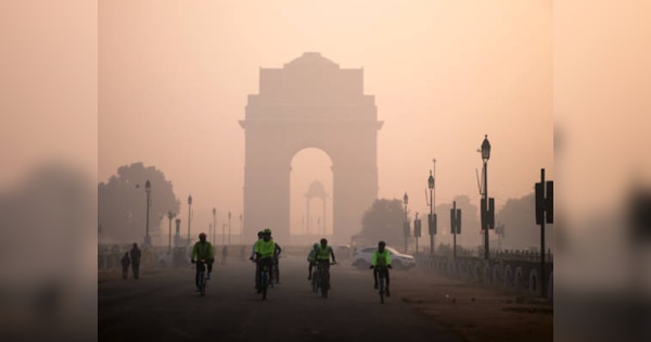 Weather Update: दिल्ली में सर्दी के लिए और कितना इंतजार? इन राज्यों में ठंड की हुई शुरुआत