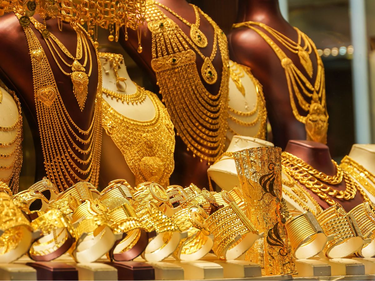 देर रात सोने-चांदी के दाम में बदलाव, भोपाल में इतना है 10 ग्राम सोने का भाव, देखें क्या है आज का रेट देर रात सोने-चांदी के दाम में बदलाव, भोपाल में इतना है 10 ग्राम सोने का भाव, देखें क्या है आज का रेट