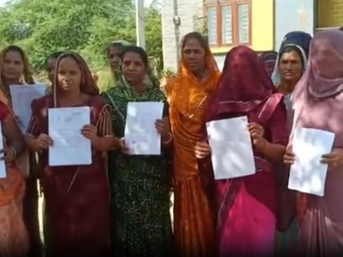 Bhilwara News: धर्म तालाब के पेटे में बने पक्के मकान पर चला पीला पंजा, आशियाना में पहले रह रहे लोगों के झलक उठे आंसू