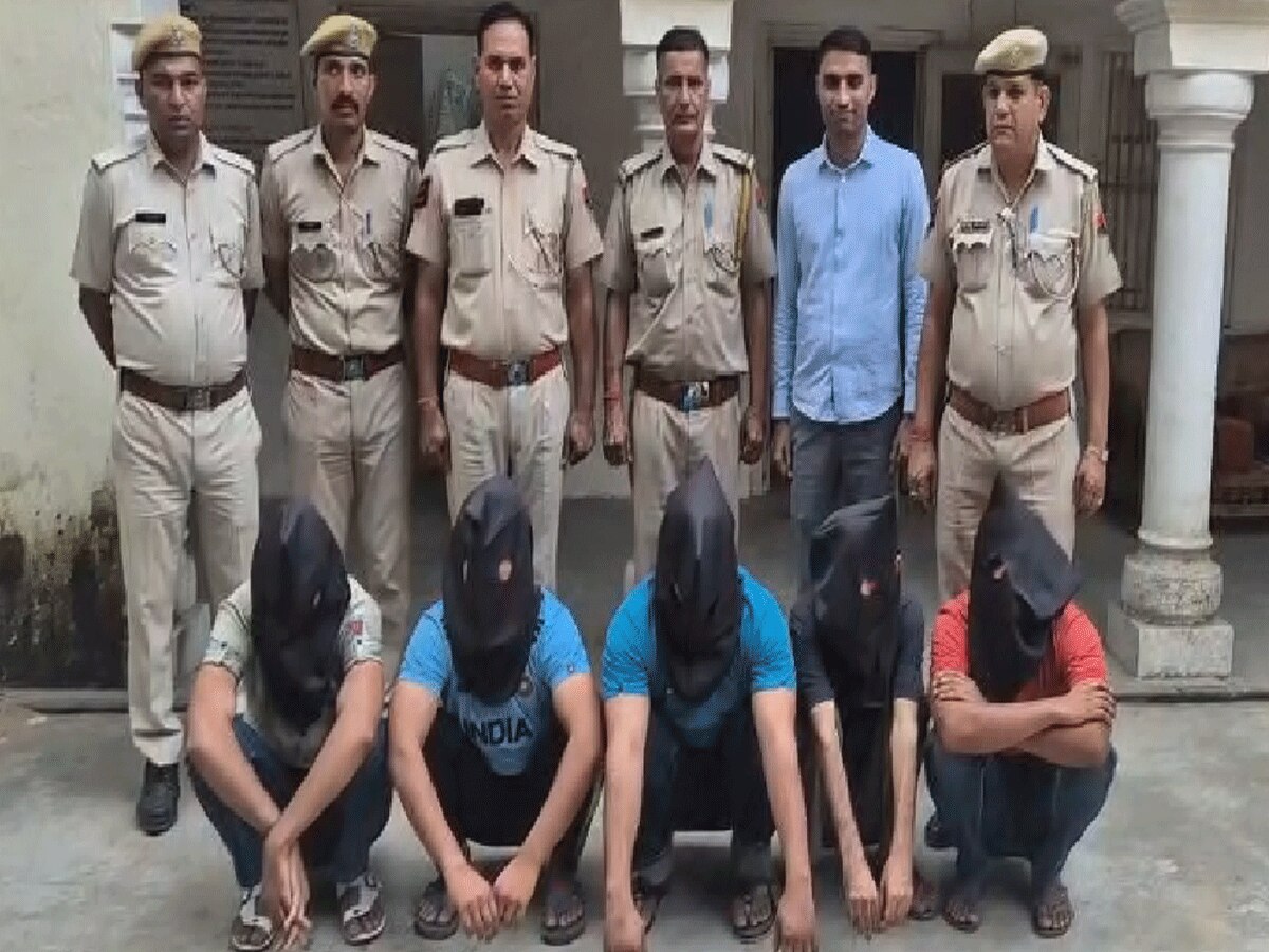 Kotputli News: 60 साल के बुजुर्ग को होटल पर बुलाकर महिला के साथ बनाया अश्लील वीडियो, 5 आरोपी गिरफ्तार Kotputli News: 60 साल के बुजुर्ग को होटल पर बुलाकर महिला के साथ बनाया अश्लील वीडियो, 5 आरोपी गिरफ्तार