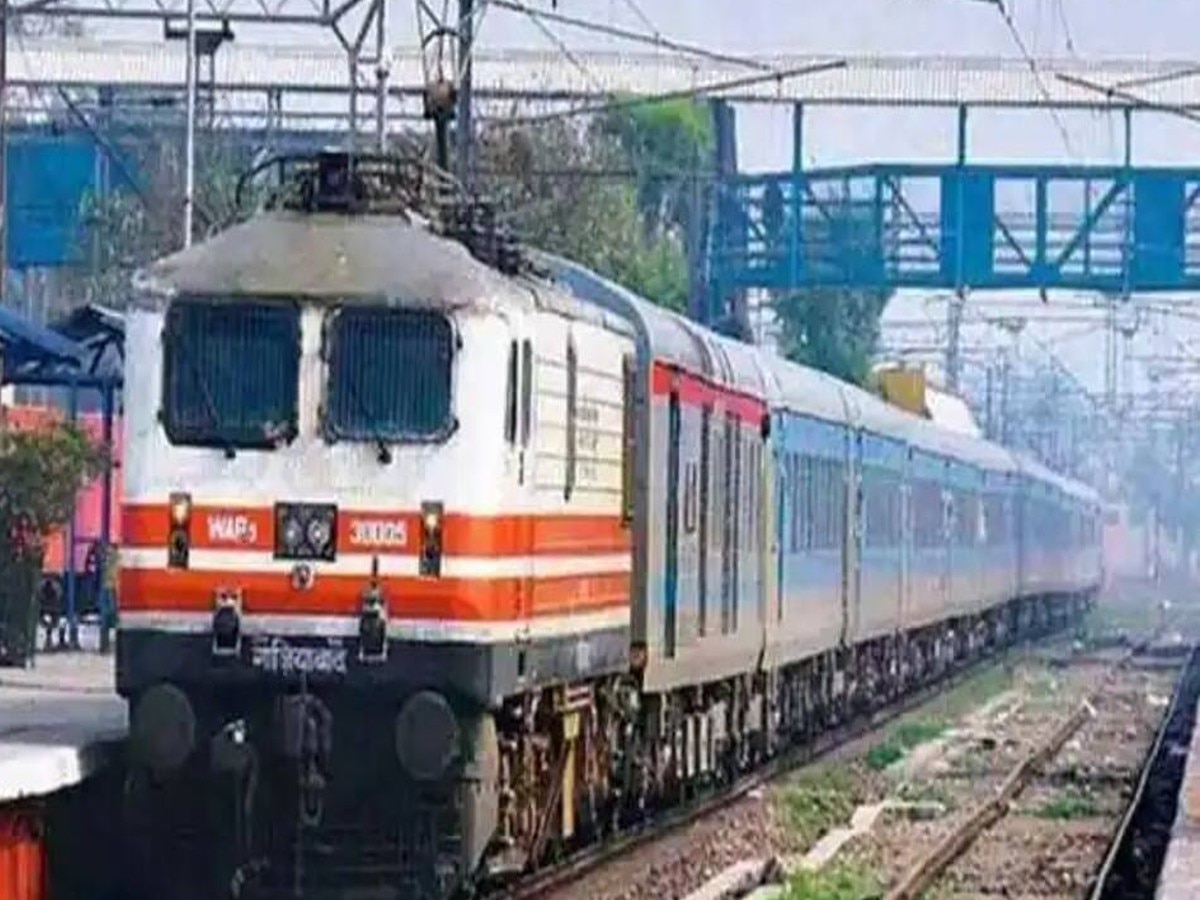 Railway News: त्योहारी सीजन के लिए रेलवे ने बढ़ाई ट्रेनों की संख्या, 7663 स्पेशल ट्रेन सर्विस शुरू