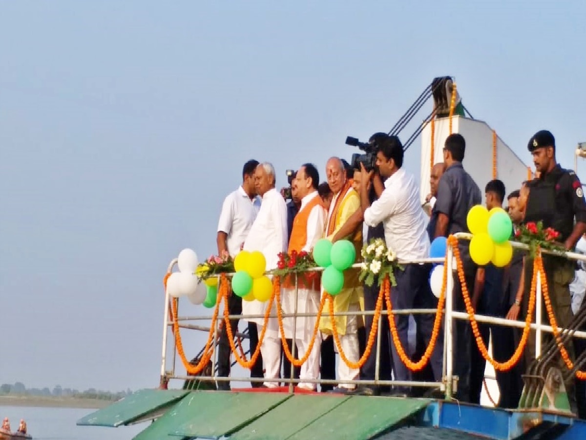 Chhath Puja 2024: छठ पूजा पर पटना में गंगा घाट पर पहुंचे मुख्यमंत्री नीतीश कुमार और भाजपा अध्यक्ष जेपी. नड्डा