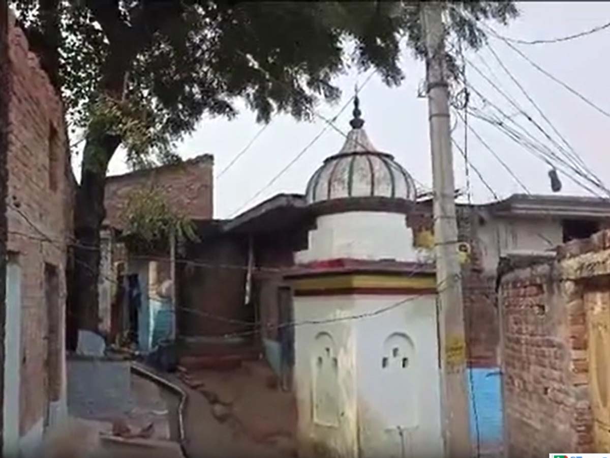 UP News: पहाड़ में मस्जिद-मजार बनाने का इल्जाम; विश्व हिंदू परिषद ने प्रशाशन से की ये डिमांड UP News: पहाड़ में मस्जिद-मजार बनाने का इल्जाम; विश्व हिंदू परिषद ने प्रशाशन से की ये डिमांड