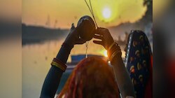 छठ में धर्म पर आस्था भारी, मुस्लिम महिलाओं ने दिया भगवान भास्कर को अर्घ्य