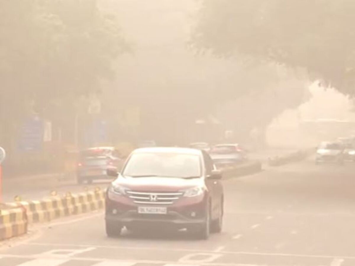 Delhi Pollution: सावधान! जहरीली हुई दिल्ली की हवा, बढ़ते AQI ने डराया 