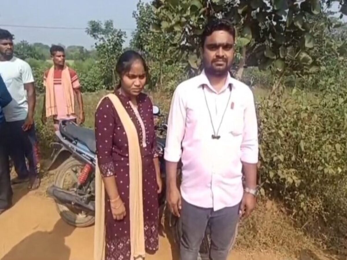 ସ୍ପଷ୍ଟ ଦିବାଲୋକରେ ଲୁଟ; ମାରଣାସ୍ତ୍ର ଦେଖାଇ ଲୁଟିନେଲେ ୭ ଲକ୍ଷ ୩୦ ହଜାର ଟଙ୍କା ସ୍ପଷ୍ଟ ଦିବାଲୋକରେ ଲୁଟ; ମାରଣାସ୍ତ୍ର ଦେଖାଇ ଲୁଟିନେଲେ ୭ ଲକ୍ଷ ୩୦ ହଜାର ଟଙ୍କା