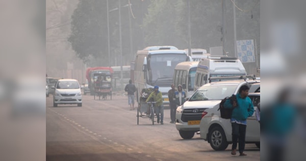 Air Pollution: देश के 72 फीसदी शहरों की हवा जहरीली, 12 जगहों पर AQI 300 पार