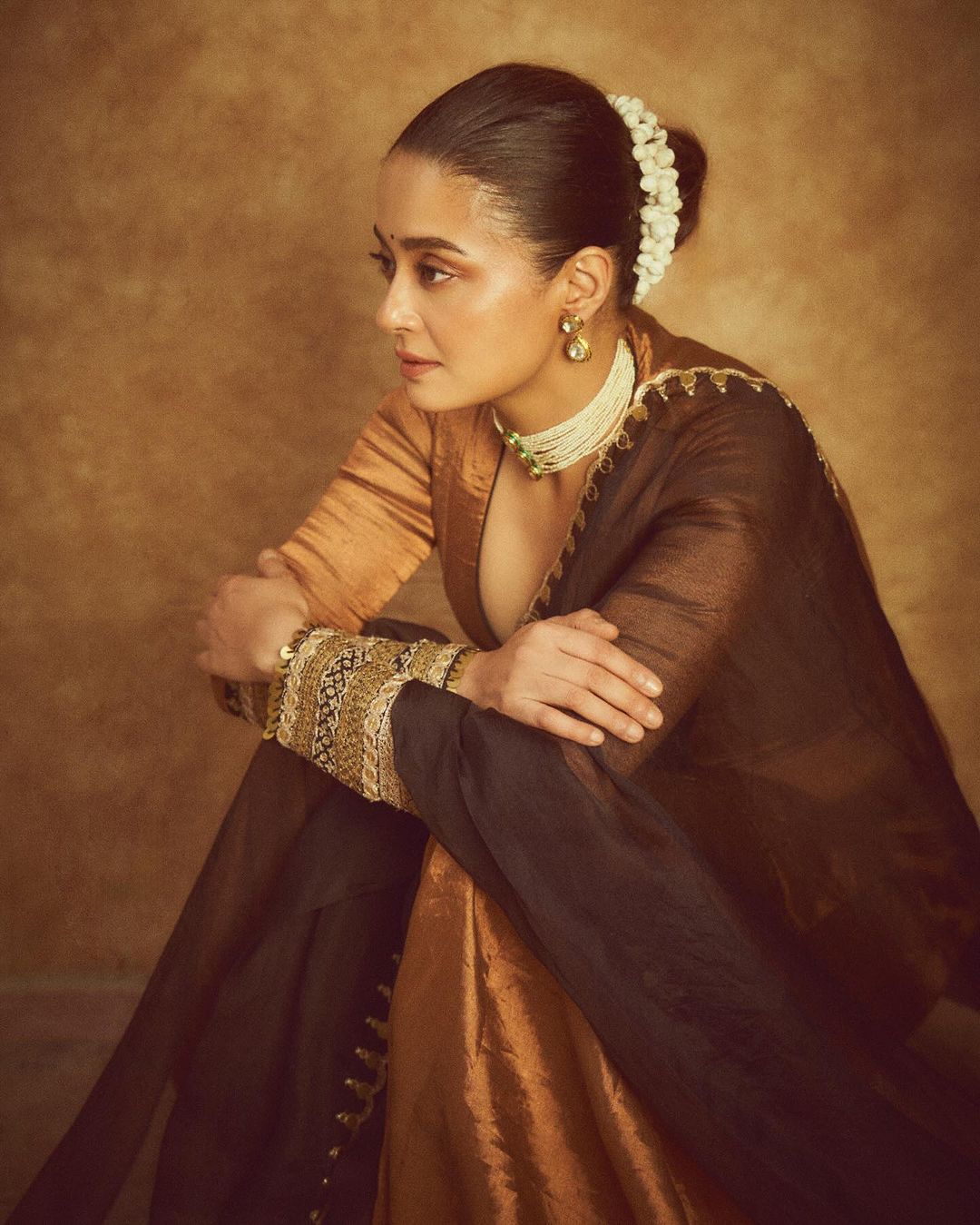 फिल्मों में फ्लॉप, अदाओं में हिट