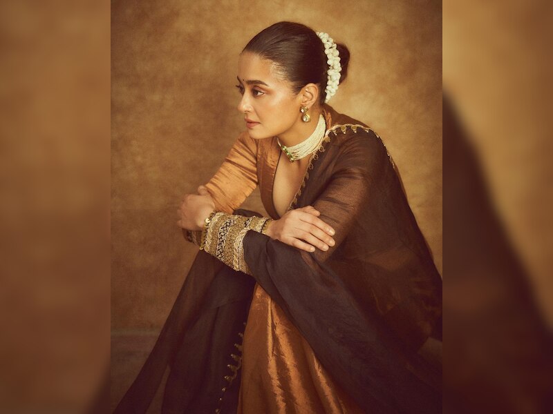 फिल्मों में फ्लॉप, अदाओं में हिट 