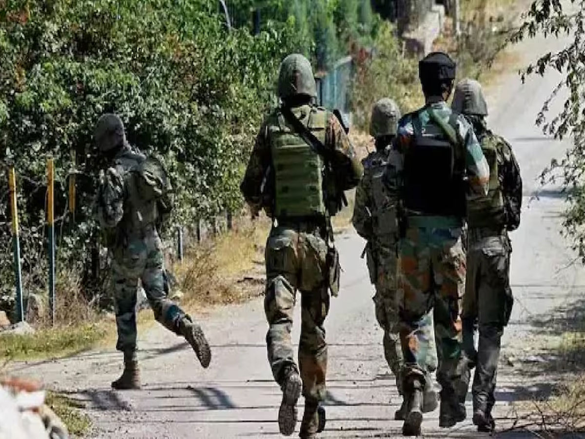 J&K के बारामूला सेना और दहशतगर्दों के बीच मुठभेड़, 1 आतंकी की मौत J&K के बारामूला सेना और दहशतगर्दों के बीच मुठभेड़, 1 आतंकी की मौत