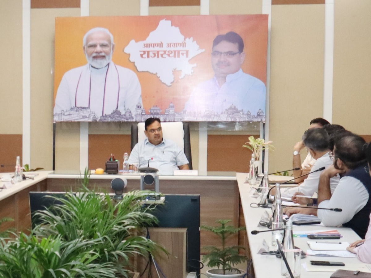 Jaipur News: मुख्यमंत्री ने की राइजिंग राजस्थान ग्लोबल इन्वेस्टमेंट समिट की तैयारियों की समीक्षा Jaipur News: मुख्यमंत्री ने की राइजिंग राजस्थान ग्लोबल इन्वेस्टमेंट समिट की तैयारियों की समीक्षा