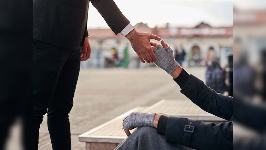 World Kindness Day 2024: बने रहें दयालु, इससे दिमाग को मिलती है राहत व सुकून