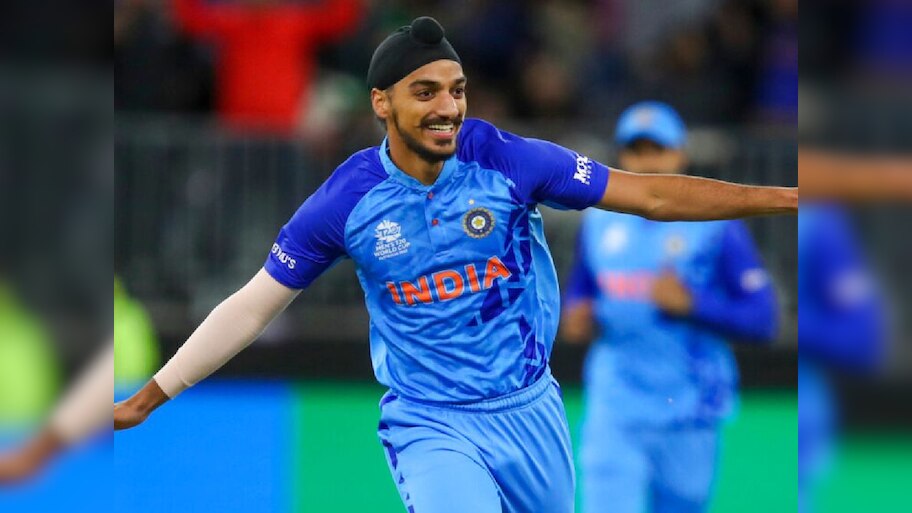T-20 में भारत के सबसे कामयाब बॉलर बने अर्शदीप, गेंदबाजी से कर दी साउथ अफ्रीका की हवा टाइट! 
