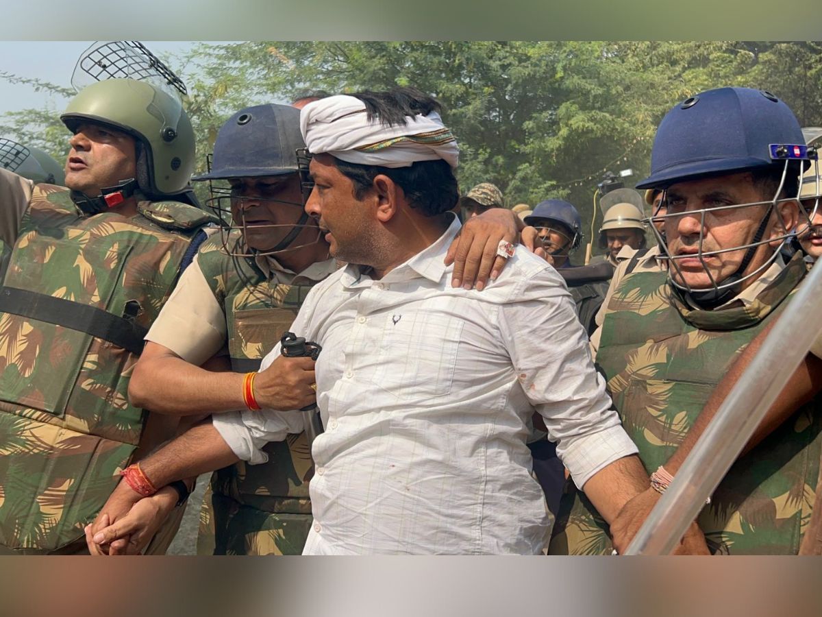 Naresh Meena : SDM को थप्पड़ मारने वाले नरेश मीणा को गांव वालों के सामने उठा ले गई पुलिस, राजस्थान में सियासी भूचाल