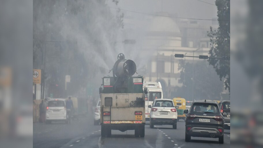 Delhi Pollution: दिल्ली में निकलने से पहले पढ़ लें यह खबर, वरना भरने पड़ सकते हैं 20 हजार