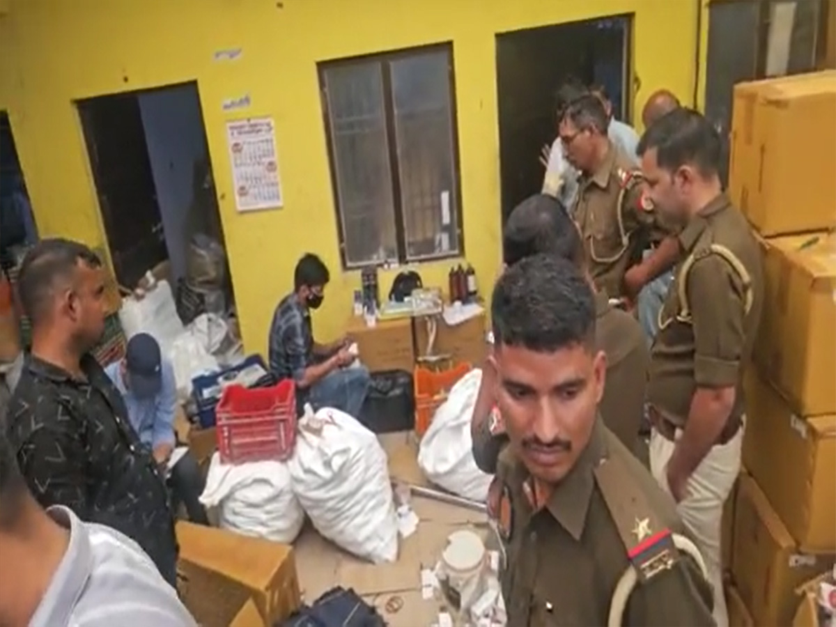 Agra Fake Medicine: Africa समेत इस मुस्लिम मुल्क में भेजी जा रही थी आगरा में बनी नकली दवा; बड़ा खुलासा! Agra Fake Medicine: Africa समेत इस मुस्लिम मुल्क में भेजी जा रही थी आगरा में बनी नकली दवा; बड़ा खुलासा!