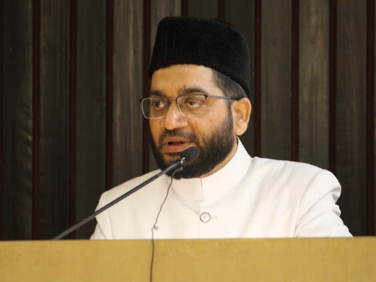 मुस्लिम संगठन 'जमात-ए-इस्लामी हिंद' ने की सदस्यों से अपील; इसलिए बढ़ाएं समाज में पहुंच मुस्लिम संगठन 'जमात-ए-इस्लामी हिंद' ने की सदस्यों से अपील; इसलिए बढ़ाएं समाज में पहुंच