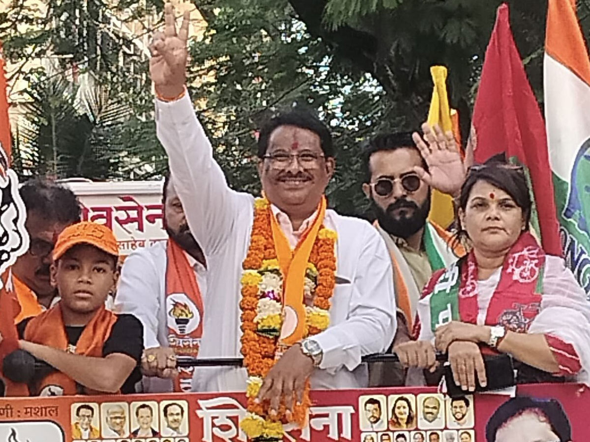 Maharashtra Election 2024: कौन हैं मुस्लिम कैंडिडेट हारून खान, जिन्होंने मंदिर में की पूजा-अर्चना Maharashtra Election 2024: कौन हैं मुस्लिम कैंडिडेट हारून खान, जिन्होंने मंदिर में की पूजा-अर्चना