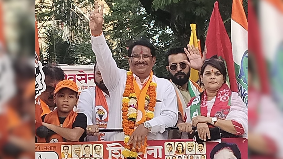 Maharashtra Election 2024: कौन हैं मुस्लिम कैंडिडेट हारून खान, जिन्होंने मंदिर में की पूजा-अर्चना