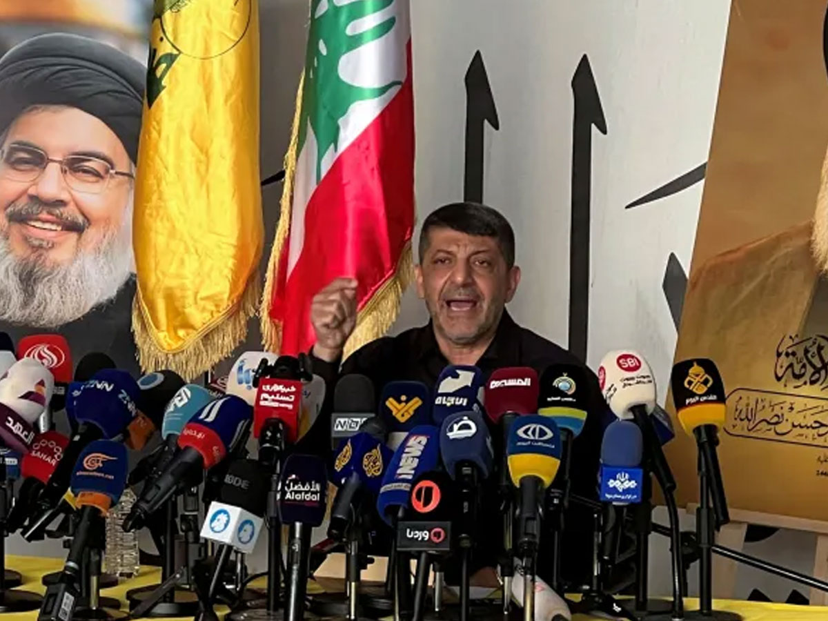 Hezbollah Israel War: हिजबुल्लाह को लगा बड़ा झटका, इजरायली हमले में चीफ स्पोकपर्सन की मौत Hezbollah Israel War: हिजबुल्लाह को लगा बड़ा झटका, इजरायली हमले में चीफ स्पोकपर्सन की मौत