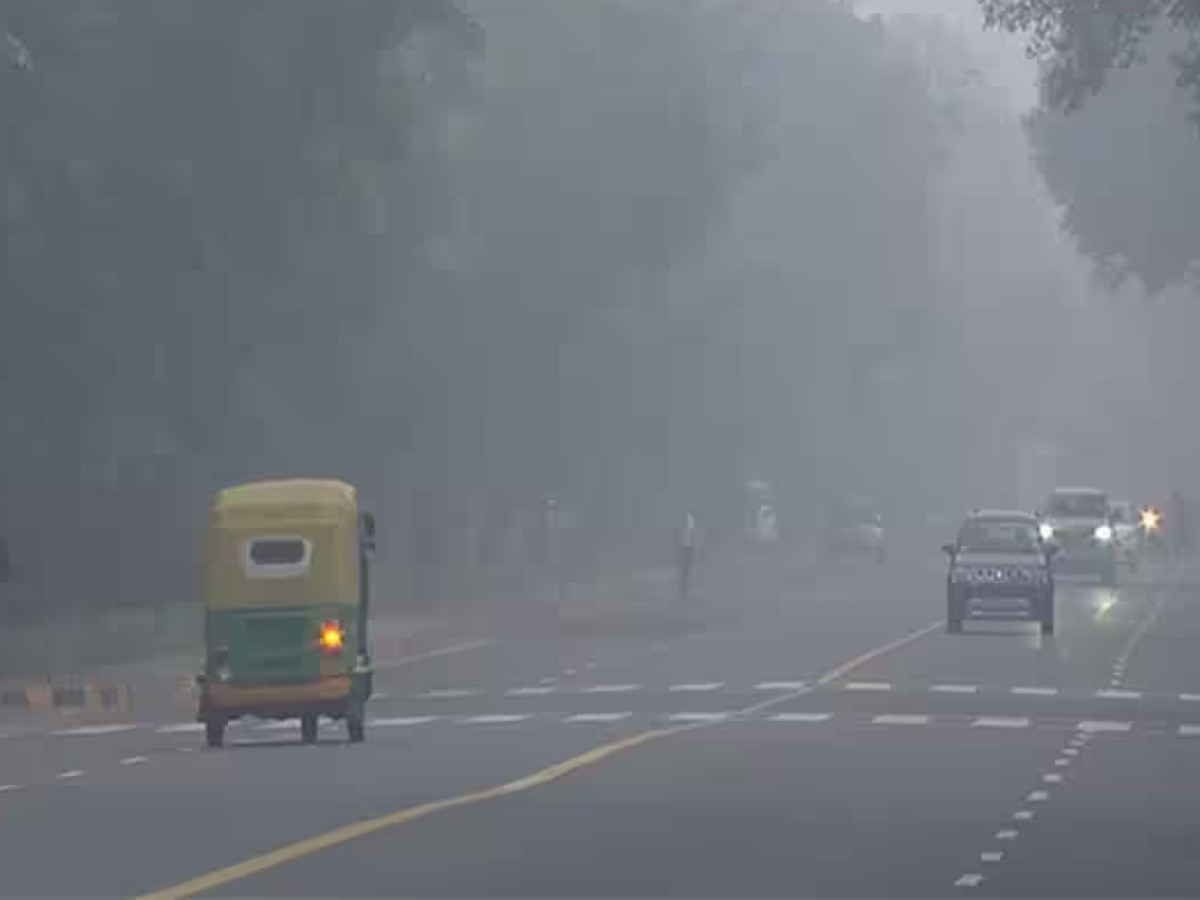 Delhi NCR Weather Update: दिल्ली में वायु गुणवत्ता 'बेहद खराब' घने कोहरे के लिए ऑरेंज अलर्ट जारी