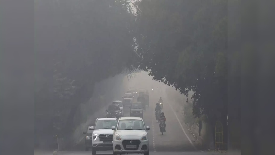 Delhi AQI: इन इलाकों में एक्यूआई पहुंचा 500, सरकार ने जारी की एडवाइजरी