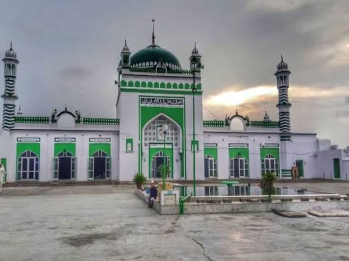 Sambhal News: मुस्लिम पक्ष को लगा पड़ा झटका, शाही जामा मस्जिद का होगा ASI सर्वे Sambhal News: मुस्लिम पक्ष को लगा पड़ा झटका, शाही जामा मस्जिद का होगा ASI सर्वे