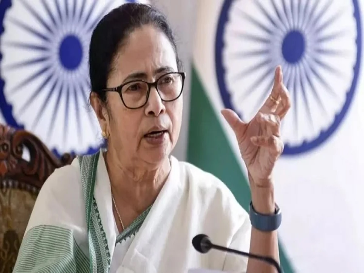 Mamata Banerjee: 'आवास योजना के लिए नहीं चाहिए मोदी सरकार से पैसा...', केंद्र पर क्यों भड़क उठीं ममता बनर्जी