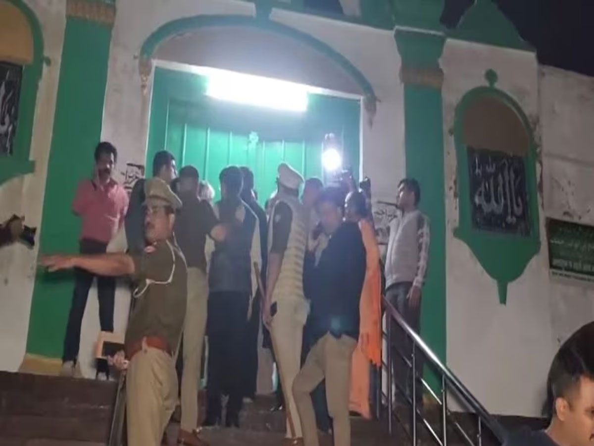 Sambhal Jama Masjid Controversy: संभल मस्जिद के आधे-अधूरे सर्वे पर सब्र न खोए मुसलमान; अभी खुले हैं ये रास्ते