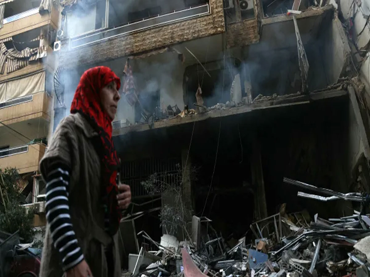 Israel Attack on Lebanon: एक बार फिर इजरायल ने लेबनान पर बरपाया कहर, भीषण बमबारी में 36 की मौत Israel Attack on Lebanon: एक बार फिर इजरायल ने लेबनान पर बरपाया कहर, भीषण बमबारी में 36 की मौत