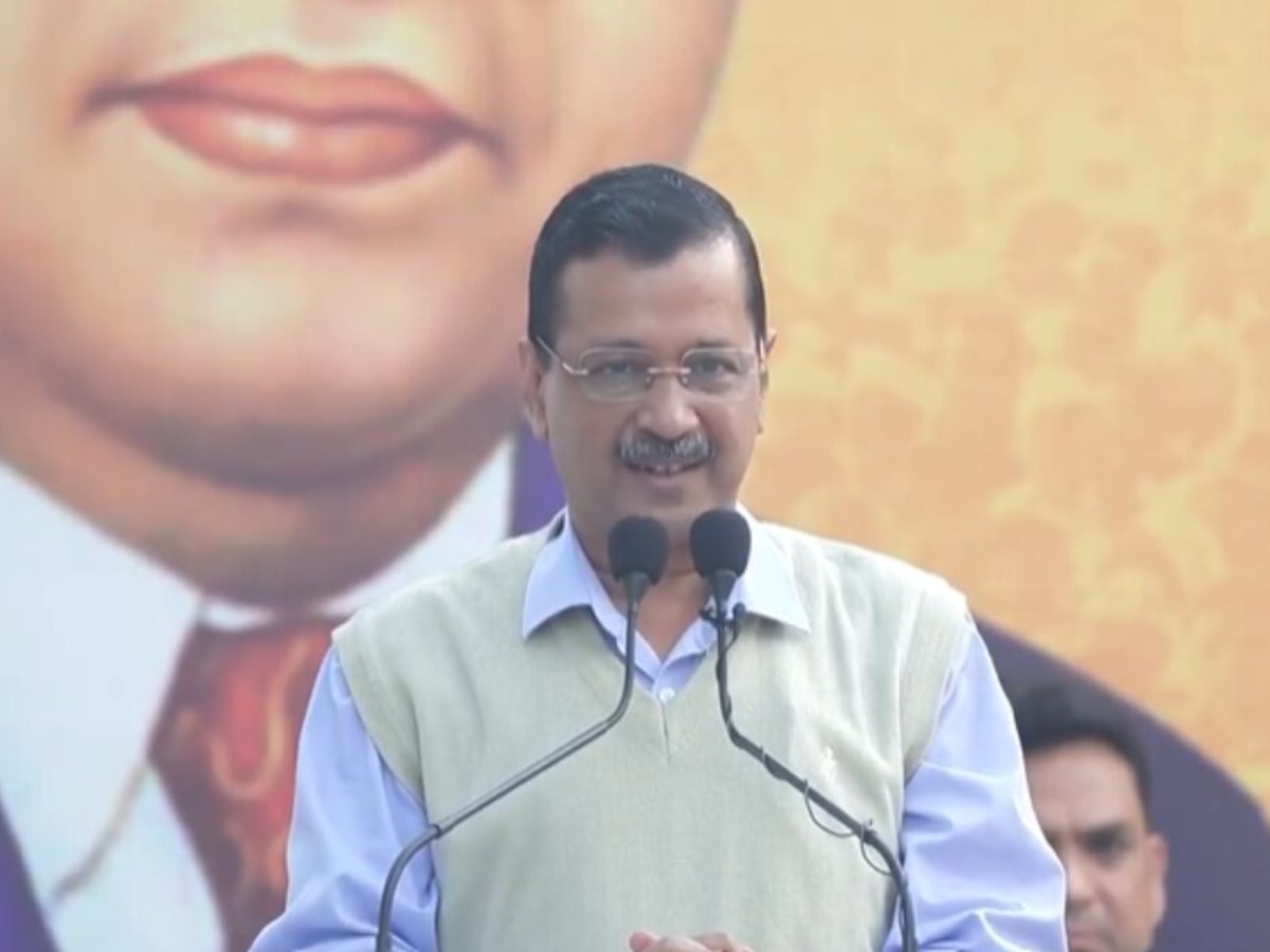 Delhi News: दिल्ली में झुग्गियों को तोड़ने के बाद अब BJP शुरू कर रही झुग्गी टूरिजम: अरविंद केजरीवाल 