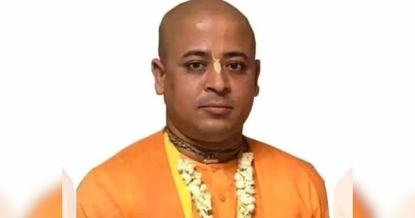 बांग्लादेश में ISKCON के पुजारी की गिरफ्तारी पर भारत सरकार का बयान, 'हिंदुओं और सभी अल्पसंख्यकों की सुरक्षा सुनिश्चित करें बांग्लादेश सरकार...'