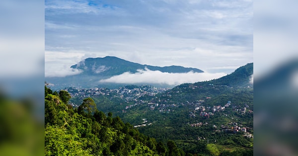 Weather Update:  दिल्ली में गुलाबी ठंड से निकले रजाई-कंबल, इन राज्यों में धड़ाम से गिरेगा पारा