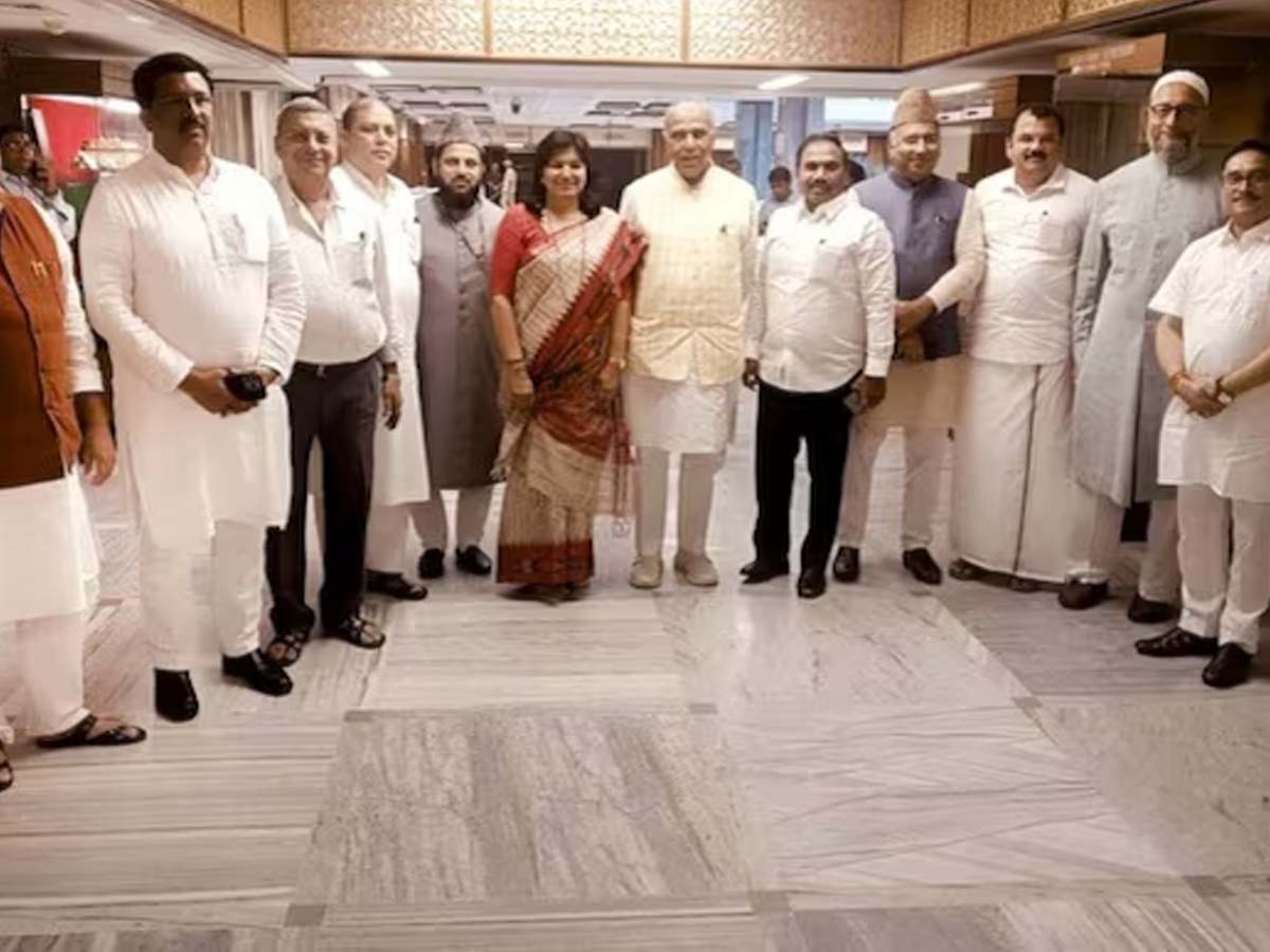 WAQF BILL: विपक्ष के बाद भाजपा सांसद भी असंतुष्ट; JPC की मियाद बढ़ाने की रखी मांग WAQF BILL: विपक्ष के बाद भाजपा सांसद भी असंतुष्ट; JPC की मियाद बढ़ाने की रखी मांग