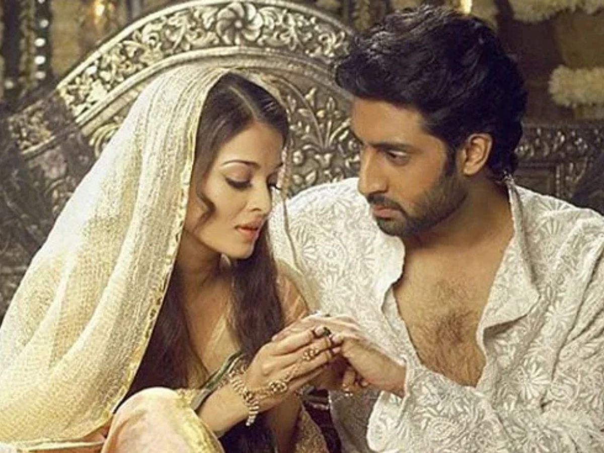 Aishwarya Abhishek Love story begin from Umrao jaan