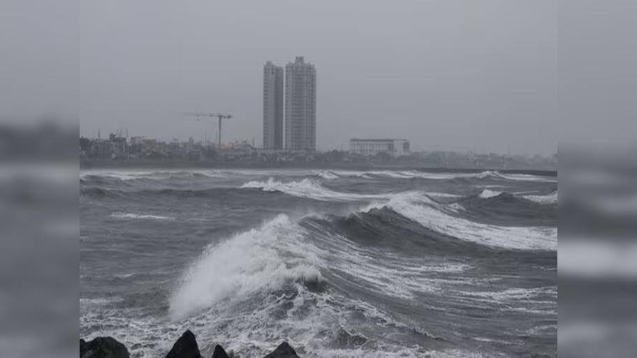 Cyclone Fengal की वजह से इन इलाकों में होगी भारी बारिश, बाढ़ की भी खतरा