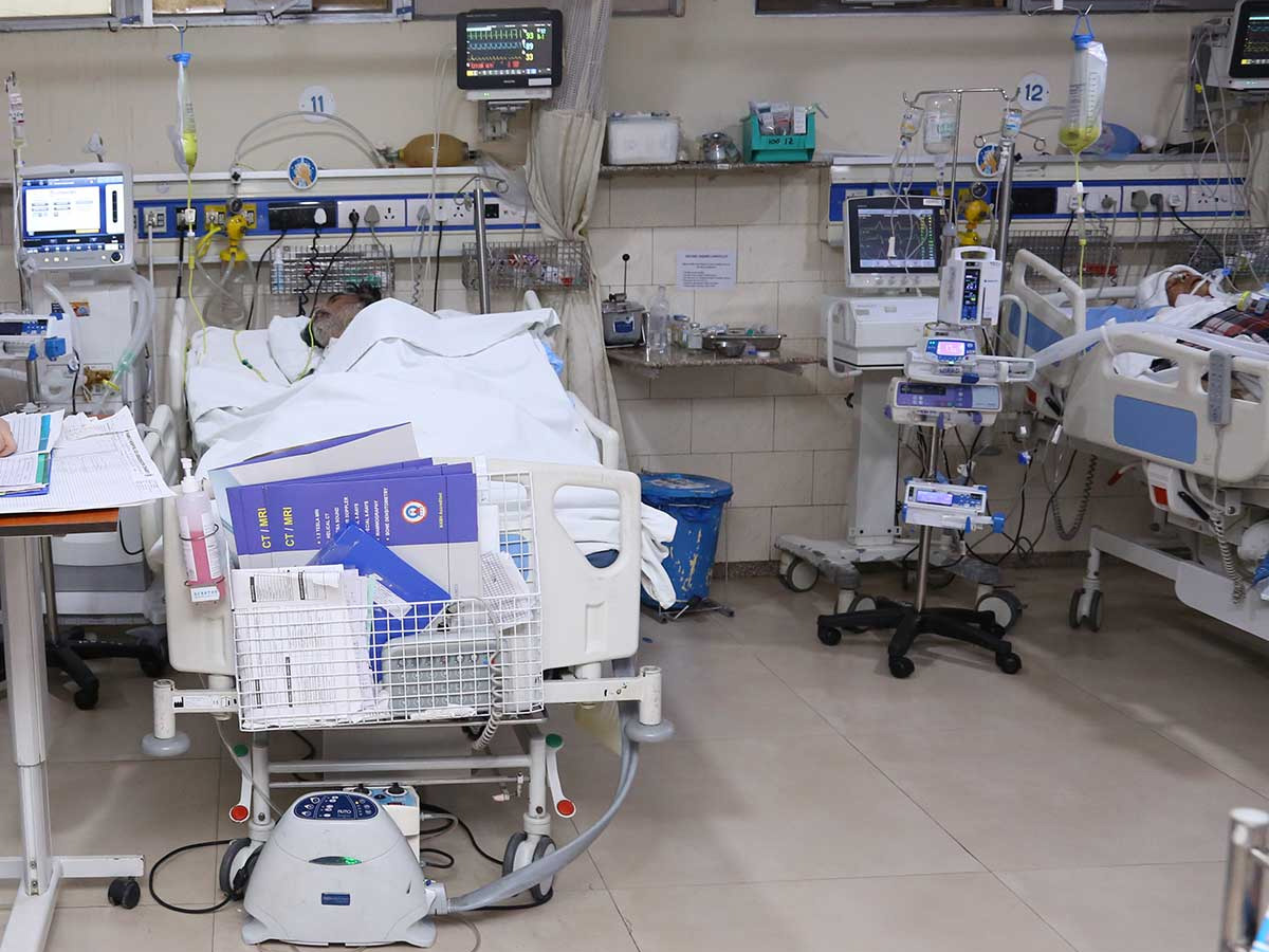 Kolkata: बांग्लादेशी पेशेंट्स का नहीं करेंगे इलाज, कोलकाता में अस्पताल का बड़ा ऐलान; जानें वजह Kolkata: बांग्लादेशी पेशेंट्स का नहीं करेंगे इलाज, कोलकाता में अस्पताल का बड़ा ऐलान; जानें वजह