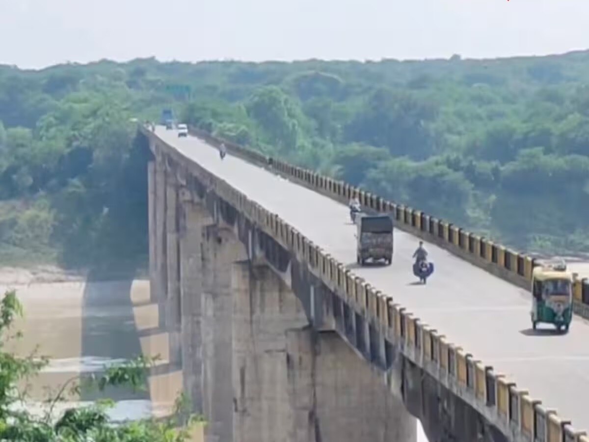 Etawah signature bridge built on Chambal river Will reach Gwalior ...