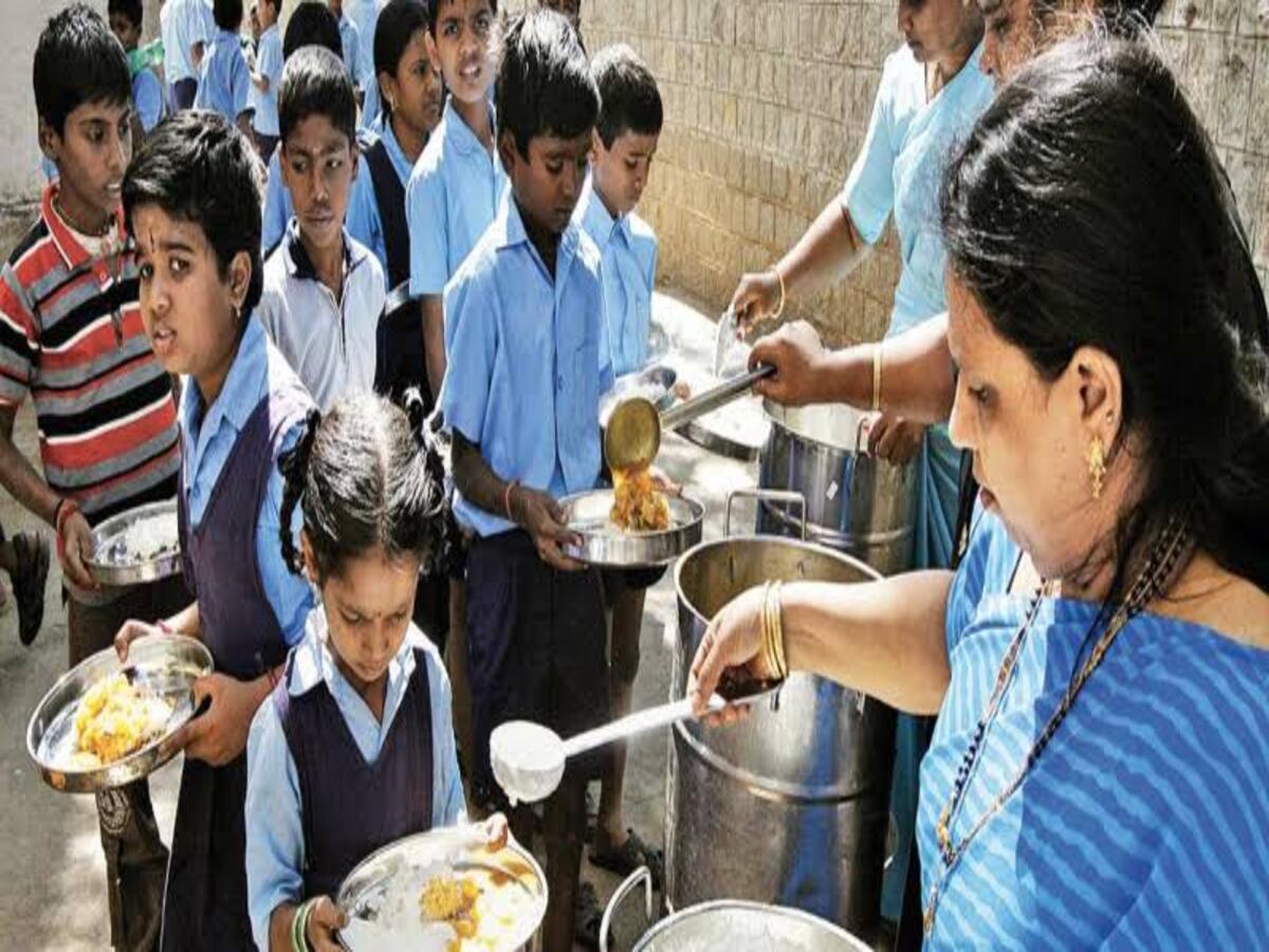 ପୁଣି ମଧ୍ୟାହ୍ନ ଦର ବଢ଼ାଇଲେ ସରକାର ପୁଣି ମଧ୍ୟାହ୍ନ ଦର ବଢ଼ାଇଲେ ସରକାର