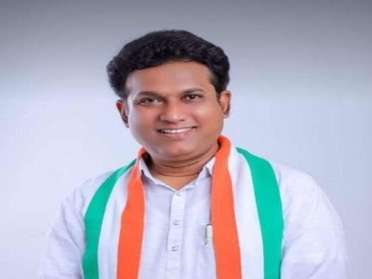 Librarian Rajesh Rathod congress spokesperson rajesh rathod said comparing election commission ...