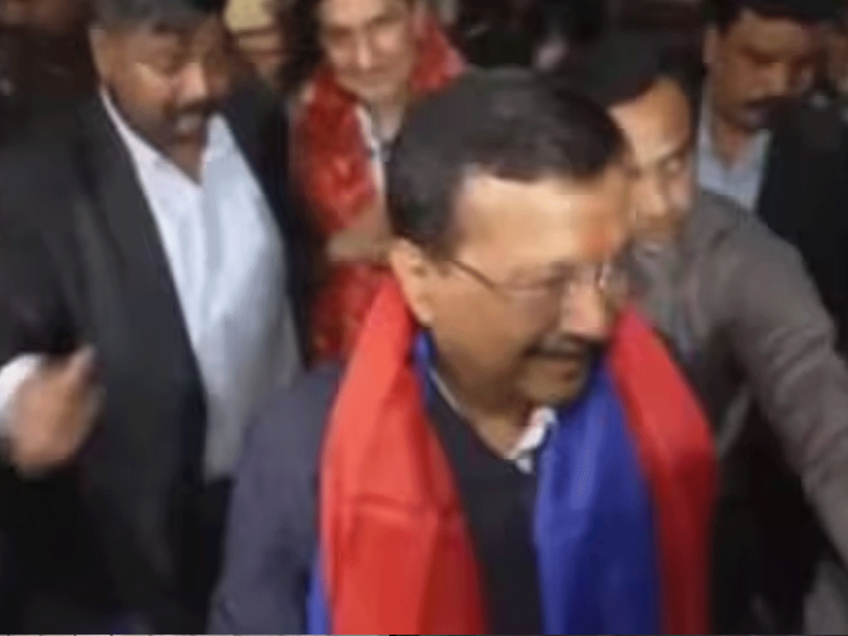 Attack on Arvind Kejriwal: बाल-बाल बचे अरविंद केजरीवाल! 'पदयात्रा' के दौरान हुआ हमला, आरोपी अरेस्ट Attack on Arvind Kejriwal: बाल-बाल बचे अरविंद केजरीवाल! 'पदयात्रा' के दौरान हुआ हमला, आरोपी अरेस्ट