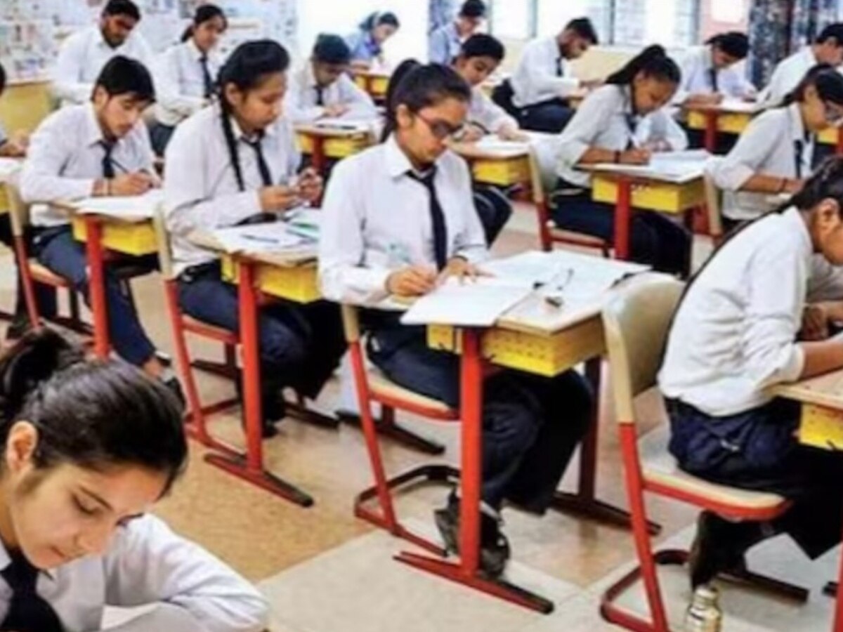 Rajasthan News: अर्द्धवार्षिक परीक्षाओं में छात्रों से तीन गुना फीस वसूलने की तैयारी में शिक्षा विभाग, लिया बड़ा फैसला
